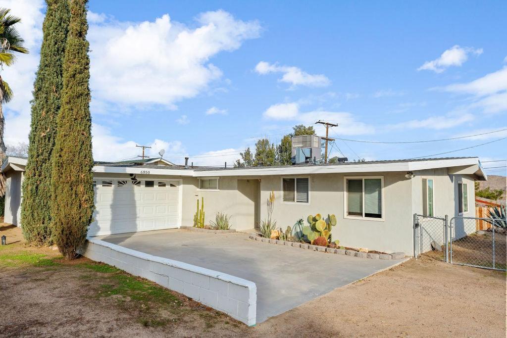 Cozy Stylish Home In The Heart Of Jt Village Joshua Tree Esterno foto