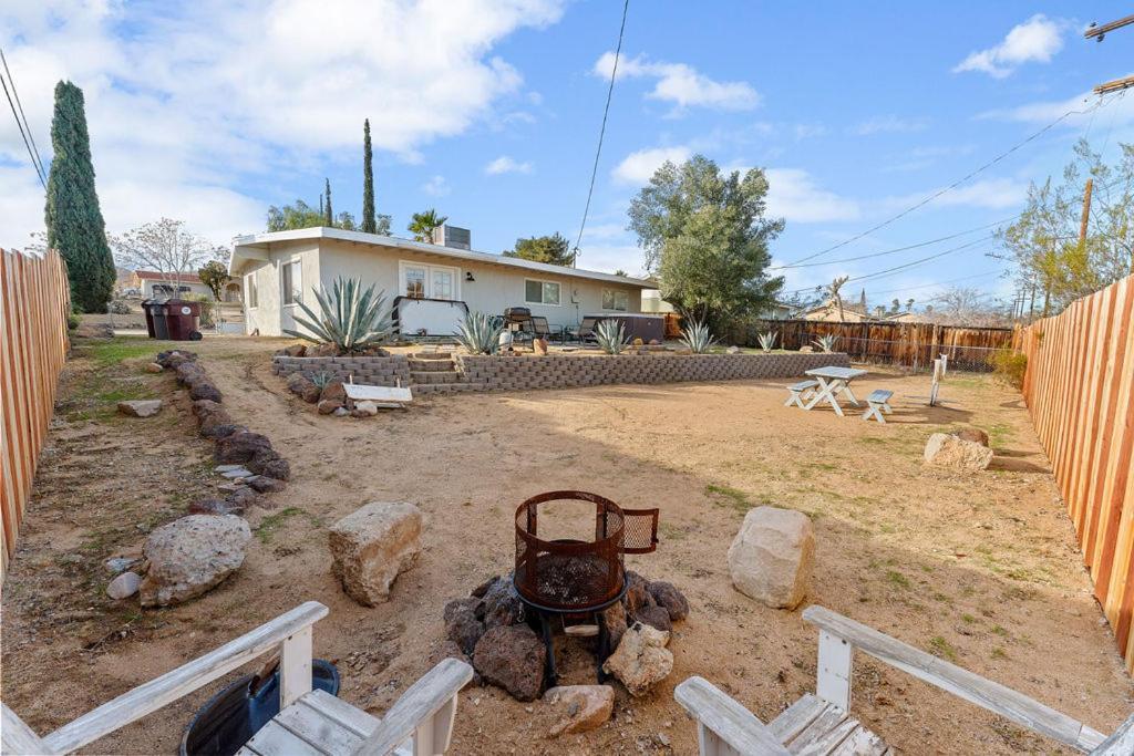 Cozy Stylish Home In The Heart Of Jt Village Joshua Tree Esterno foto